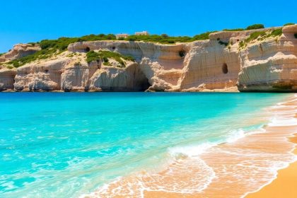 Malta: Perły Morza Śródziemnego, plaża, klify, turkusowa woda.