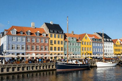 Kolorowe kamienice nad kanałem Nyhavn w Kopenhadze.